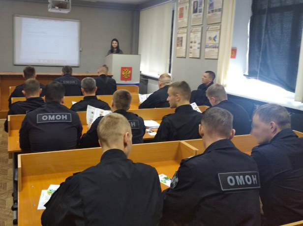 В ОМОН «Мизрэх» Росгвардии по ЕАО проведён семинар по дорожной безопасности