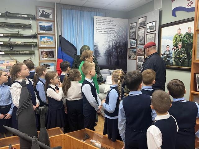 Мордовские школьники побывали в гостях у ОМОН «Аркуда» Росгвардии