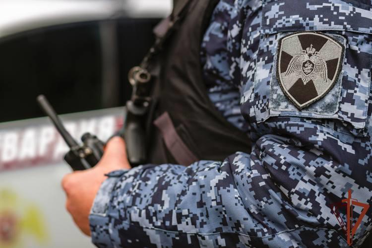 В Брянске сотрудники вневедомственной охраны Росгвардии задержали грабителя