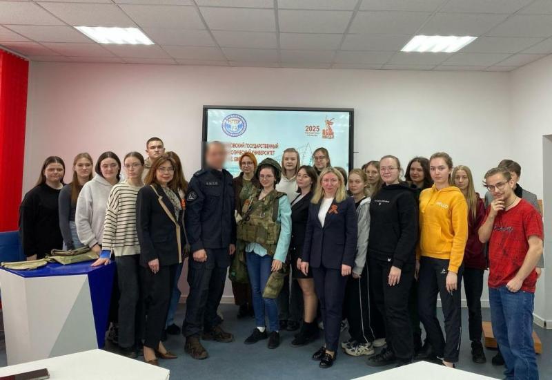 В Мордовии представитель Росгвардии провел мастер-класс для студентов