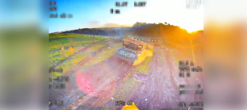 Росгвардия показала кадры, как операторы FPV-дронов ведомства уничтожили две БМП «Брэдли» ВСУ на Сумском направлении