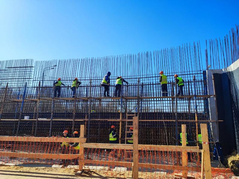 Две трети свай путепровода на Варшавском шоссе погружены