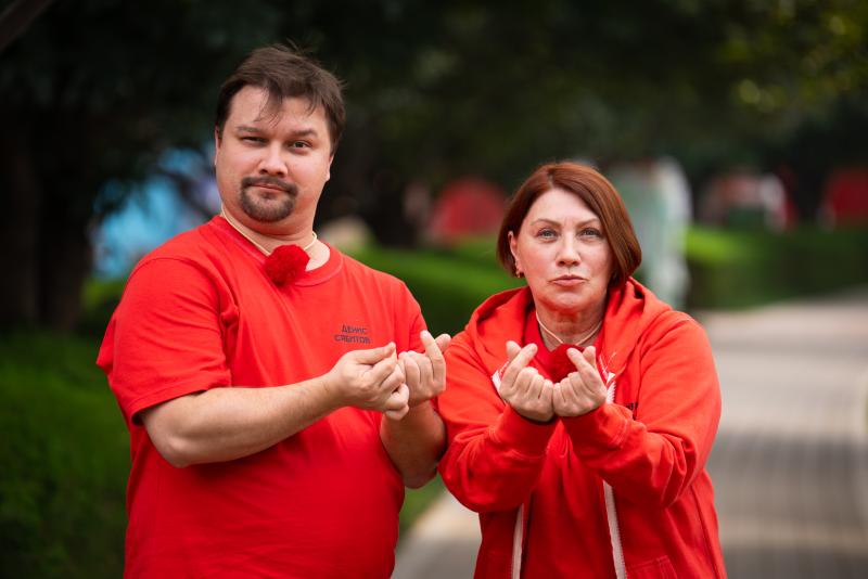 «Я уже пошла платье подбирать!»  Роза Сябитова пообещала Ольге Бузовой замужество в этом году в новом выпуске шоу «Сокровища императора»