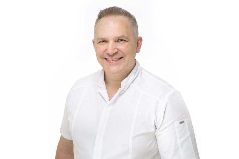 Главный врач авторской стоматологии «Созвездие» Андрей Хохлов: выбираем между коронками и винирами