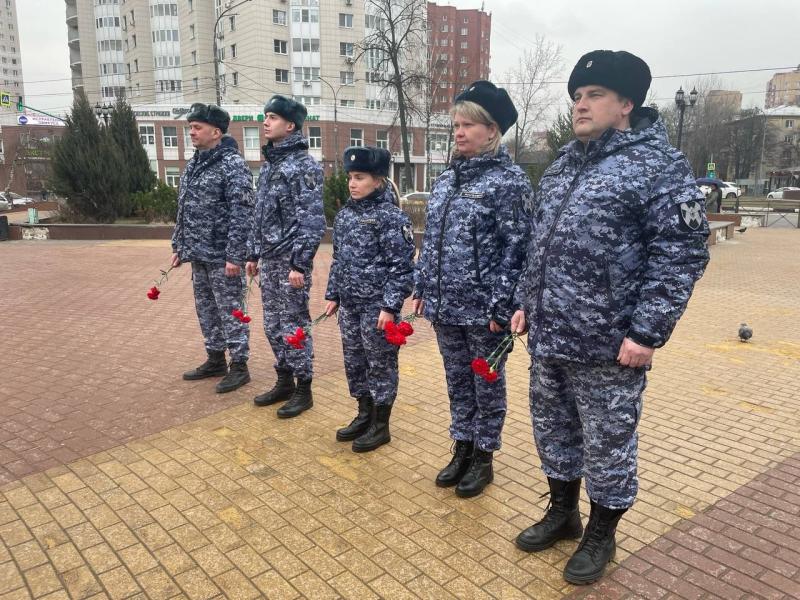 27 марта свой профессиональный праздник ежегодно отмечают войска национальной гвардии Российской Федерации