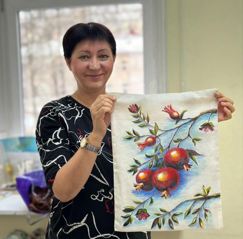 В Подмосковье сотрудница Росгвардии поделилась историей своего пути к творчеству и живописи