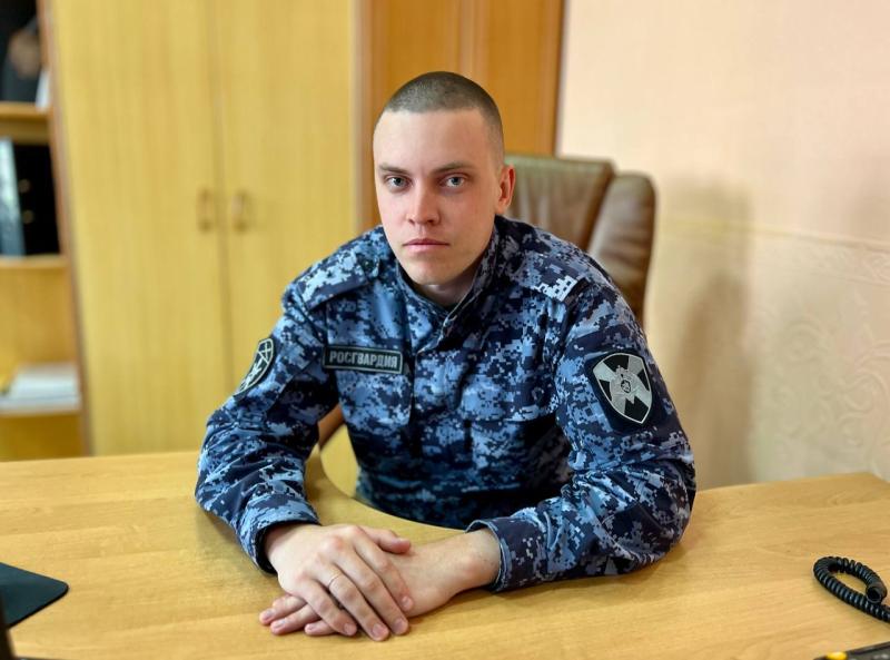 Военнослужащий Управления Росгвардии по ЕАО пресёк попытку серьёзного ДТП