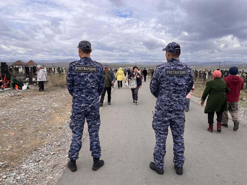 Росгвардейцы обеспечили правопорядок и безопасность граждан на Радонице в Туве
