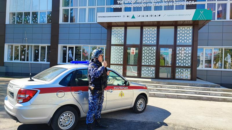 Сотрудники Росгвардии приняли участие в учениях по отработке действий при ЧС на объектах образования в Тамбовской области