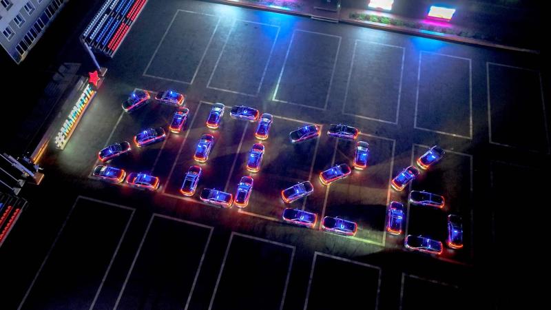 Сотрудники вневедомственной охраны столичного главка Росгвардии открыли флешмоб единства народов России