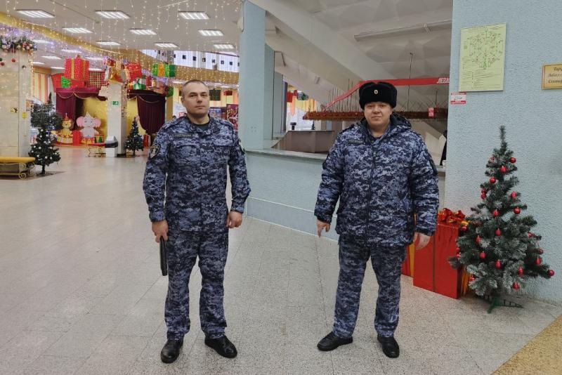 Росгвардейцы пришли на помощь посетительнице циркового представления